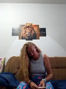 Snapshot of MILEIDE980 chatting on February 2026 09:17:01 AM MILEIDE980 online show from February 2026 09:17:01 AM