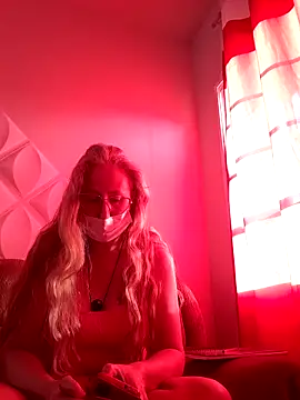 MILEIDE980 online show from November 2025 08:34:02 PM