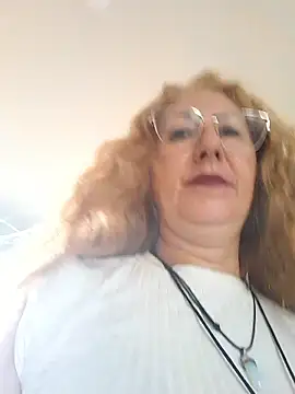 MILEIDE980 online show from November 2025 12:53:02 PM