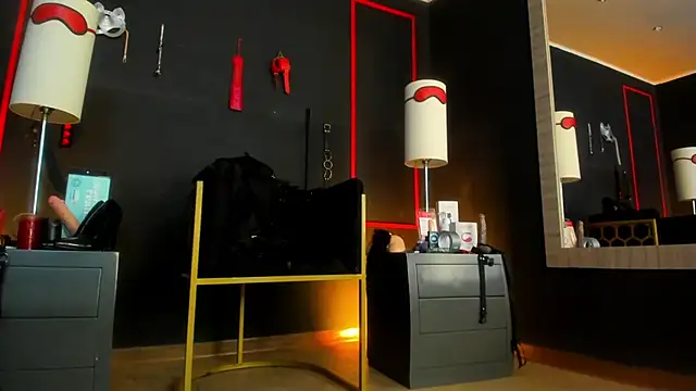 CharlotteScotte online show from November 2025 12:31:01 PM