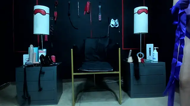 CharlotteScotte online show from October 2025 12:04:01 PM