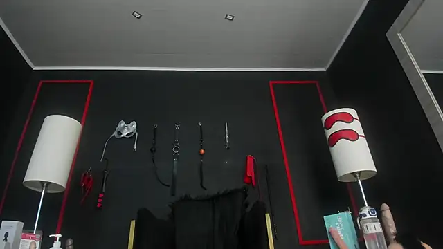 CharlotteScotte online show from September 2025 12:33:02 PM