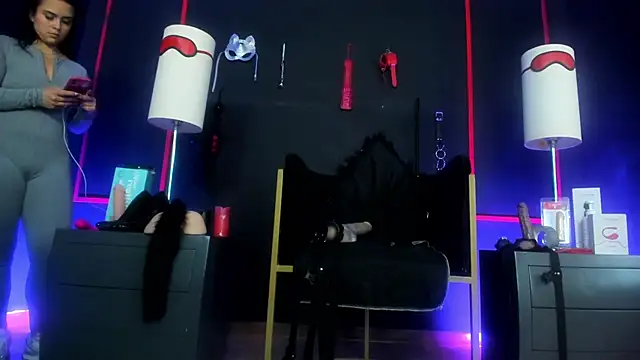 CharlotteScotte online show from November 2025 03:45:02 PM