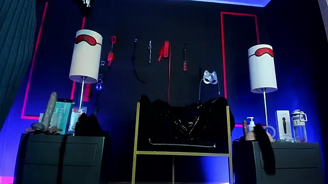 CharlotteScotte online show from October 2025 12:25:02 PM