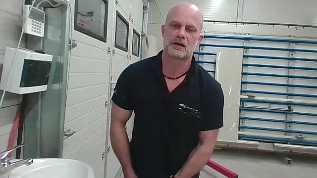 Boomerhun online show from December 2025 05:45:01 PM