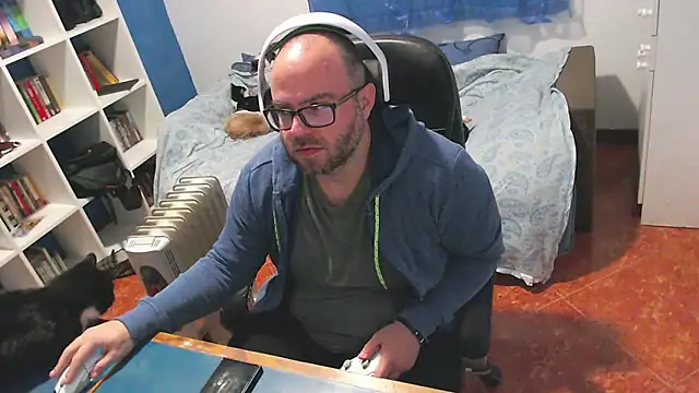 ravingr4d4 online show from February 2026 10:20:01 PM