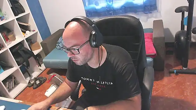 ravingr4d4 online show from September 2025 08:24:01 AM