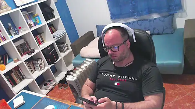 ravingr4d4 online show from April 2026 09:54:02 PM