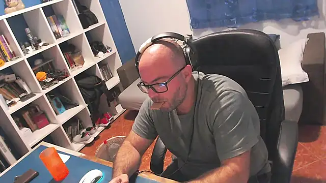 ravingr4d4 online show from October 2025 07:59:02 PM