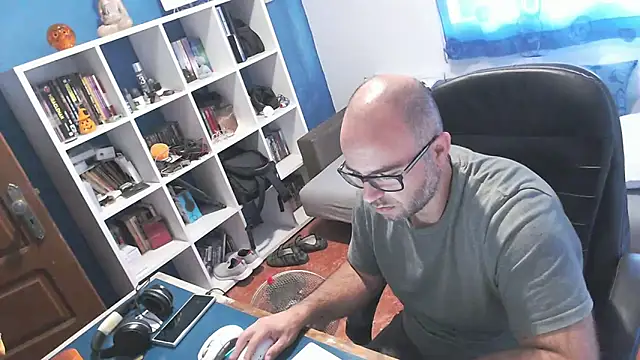 ravingr4d4 online show from October 2025 08:05:02 AM