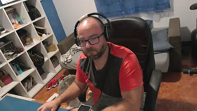 ravingr4d4 online show from September 2025 09:43:02 PM
