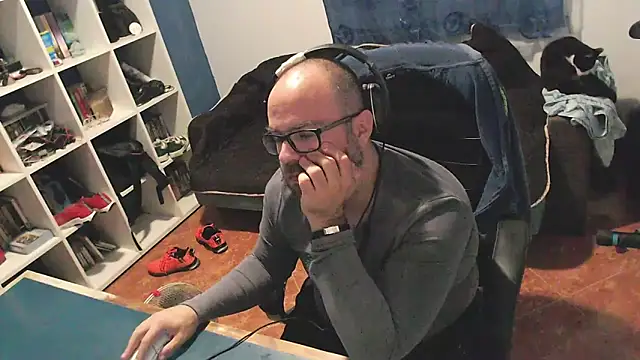 ravingr4d4 online show from October 2025 11:36:01 PM