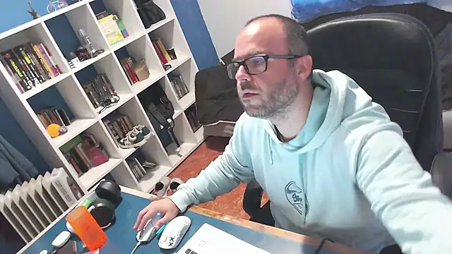 ravingr4d4 online show from November 2025 11:14:01 AM