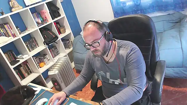 ravingr4d4 online show from February 2026 12:06:02 PM