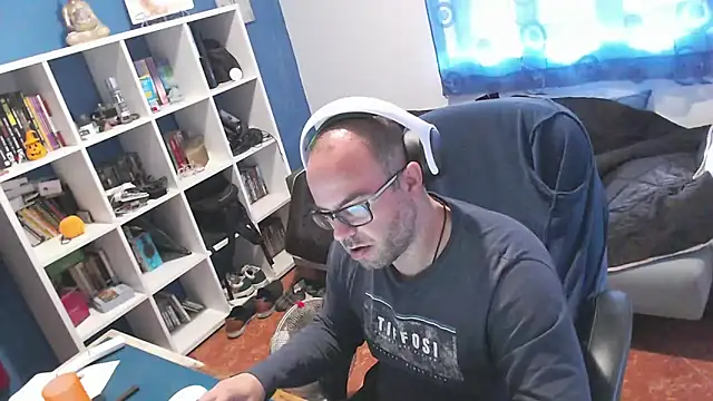 ravingr4d4 online show from November 2025 11:59:02 AM