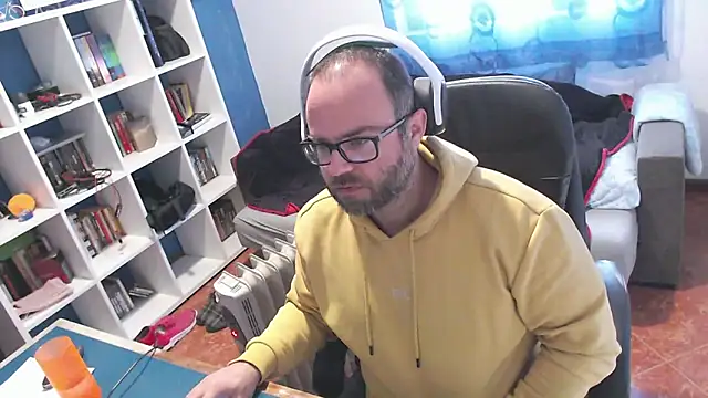 ravingr4d4 online show from November 2025 10:37:01 AM