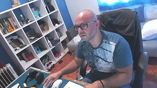 ravingr4d4 online show from October 2025 10:38:02 AM
