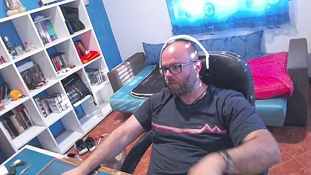ravingr4d4 online show from June 2026 05:51:01 PM