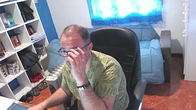 ravingr4d4 online show from April 2026 08:10:02 AM