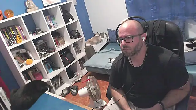 ravingr4d4 online show from October 2025 09:37:01 PM