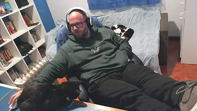 ravingr4d4 online show from February 2026 11:15:01 PM