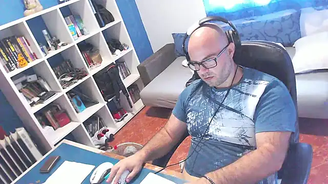 ravingr4d4 online show from October 2025 09:55:02 AM