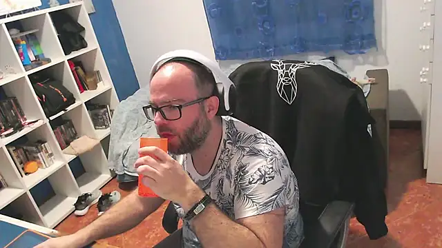 ravingr4d4 online show from February 2026 12:45:01 AM