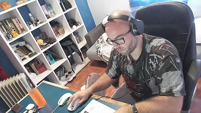 ravingr4d4 online show from October 2025 10:34:02 AM