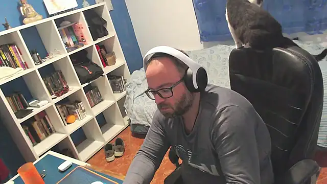 ravingr4d4 online show from February 2026 12:11:01 AM