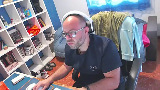 ravingr4d4 online show from May 2026 01:48:01 PM