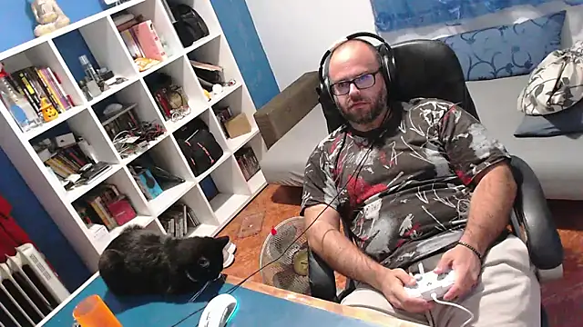 ravingr4d4 online show from September 2025 08:37:02 PM