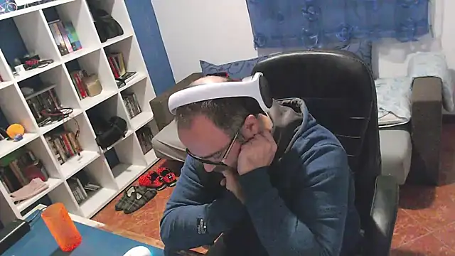 ravingr4d4 online show from November 2025 10:54:01 PM