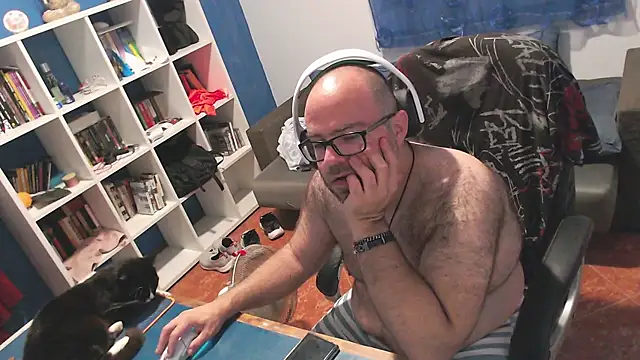 ravingr4d4 online show from May 2026 11:00:01 PM