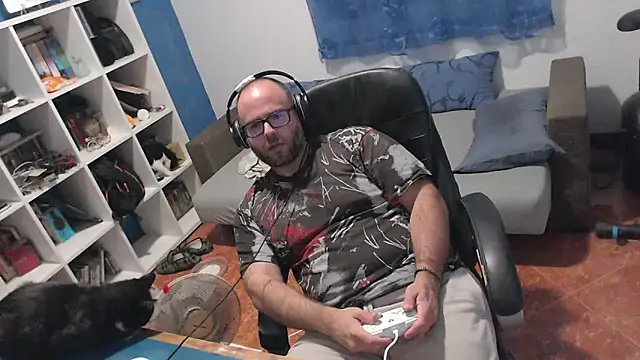 ravingr4d4 online show from September 2025 08:49:02 PM