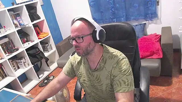 ravingr4d4 online show from June 2026 08:59:02 PM