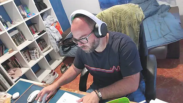 ravingr4d4 online show from May 2026 01:27:02 PM