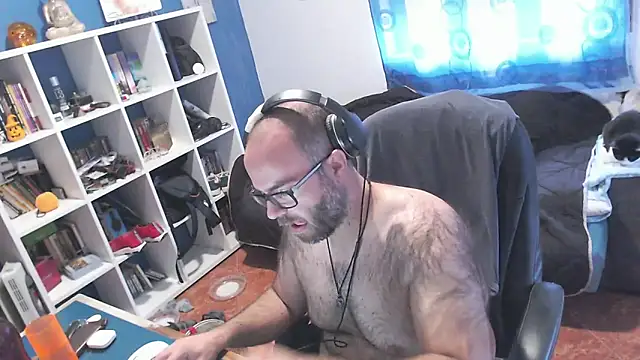 ravingr4d4 online show from October 2025 12:02:01 PM