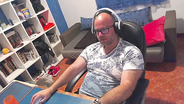 ravingr4d4 online show from June 2026 10:08:02 PM