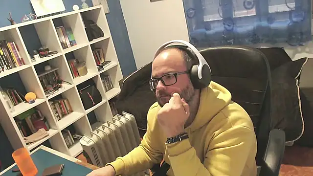 ravingr4d4 online show from November 2025 03:44:02 PM