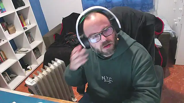 ravingr4d4 online show from December 2025 02:01:02 PM