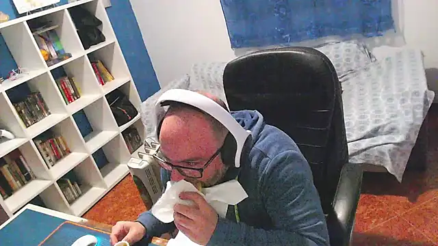 ravingr4d4 online show from February 2026 07:55:02 PM