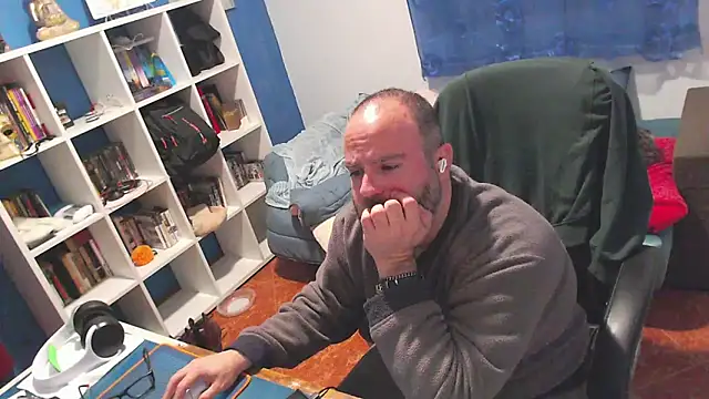 ravingr4d4 online show from February 2026 12:08:01 AM