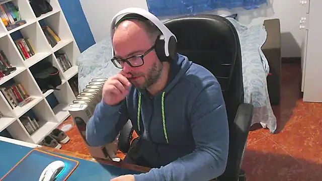 ravingr4d4 online show from February 2026 10:09:01 PM