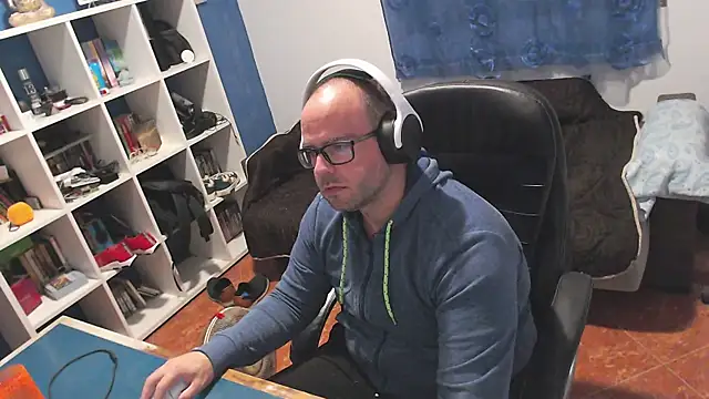 ravingr4d4 online show from November 2025 10:35:02 PM