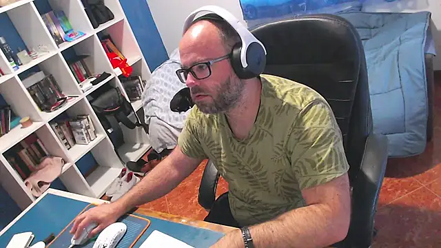 ravingr4d4 online show from May 2026 07:59:01 AM
