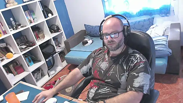 ravingr4d4 online show from October 2025 10:25:02 AM