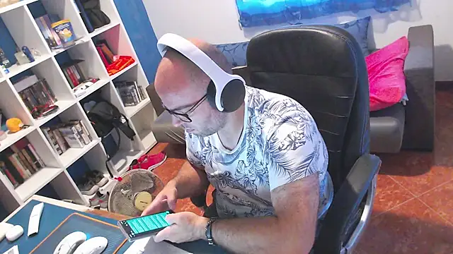 ravingr4d4 online show from June 2026 08:03:01 AM