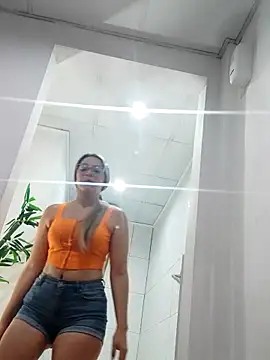 Snapshot of Daniela77771 chatting on February 2025 02:57:02 PM Daniela77771 online show from February 2025 02:57:02 PM