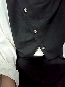 Snapshot of SweetGirl2k2 chatting on November 2025 10:57:02 PM SweetGirl2k2 online show from November 2025 10:57:02 PM