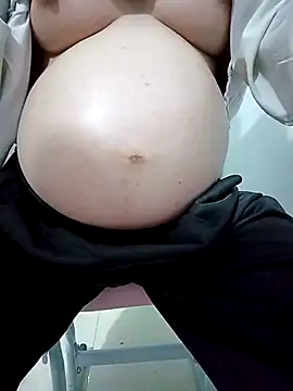 SweetGirl2k2 online show from March 2026 05:07:01 AM